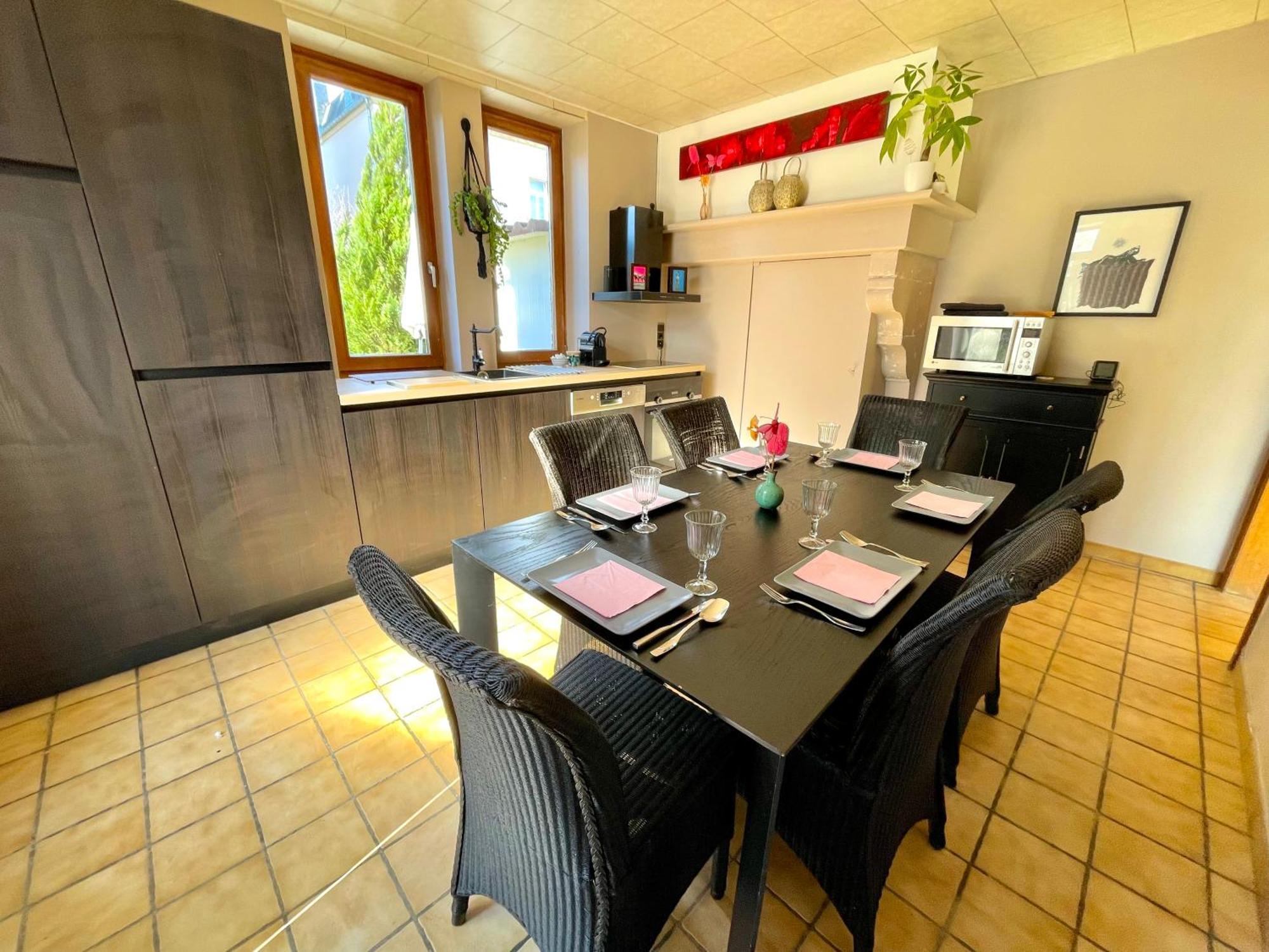 Homestay Villa O Virton Zewnętrze zdjęcie