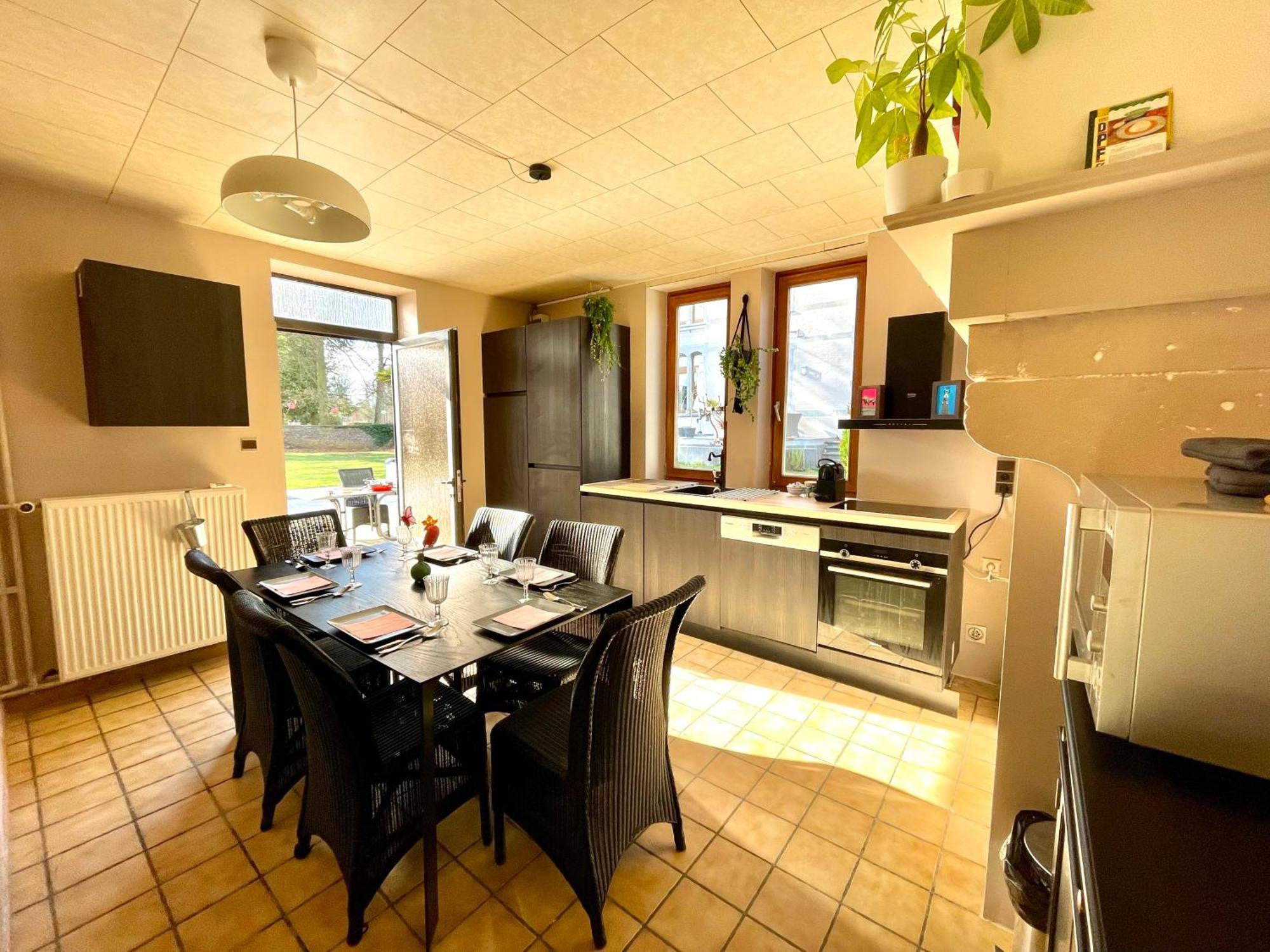 Homestay Villa O Virton Zewnętrze zdjęcie