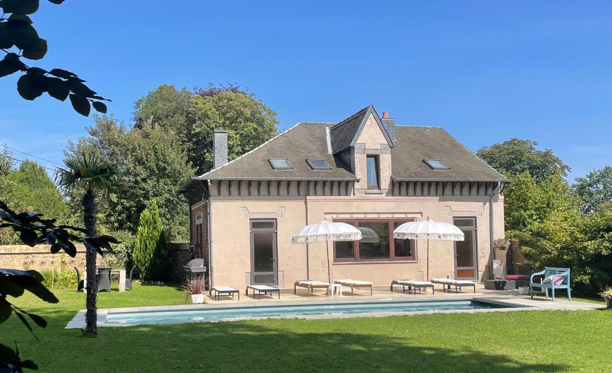 Homestay Villa O Virton Zewnętrze zdjęcie