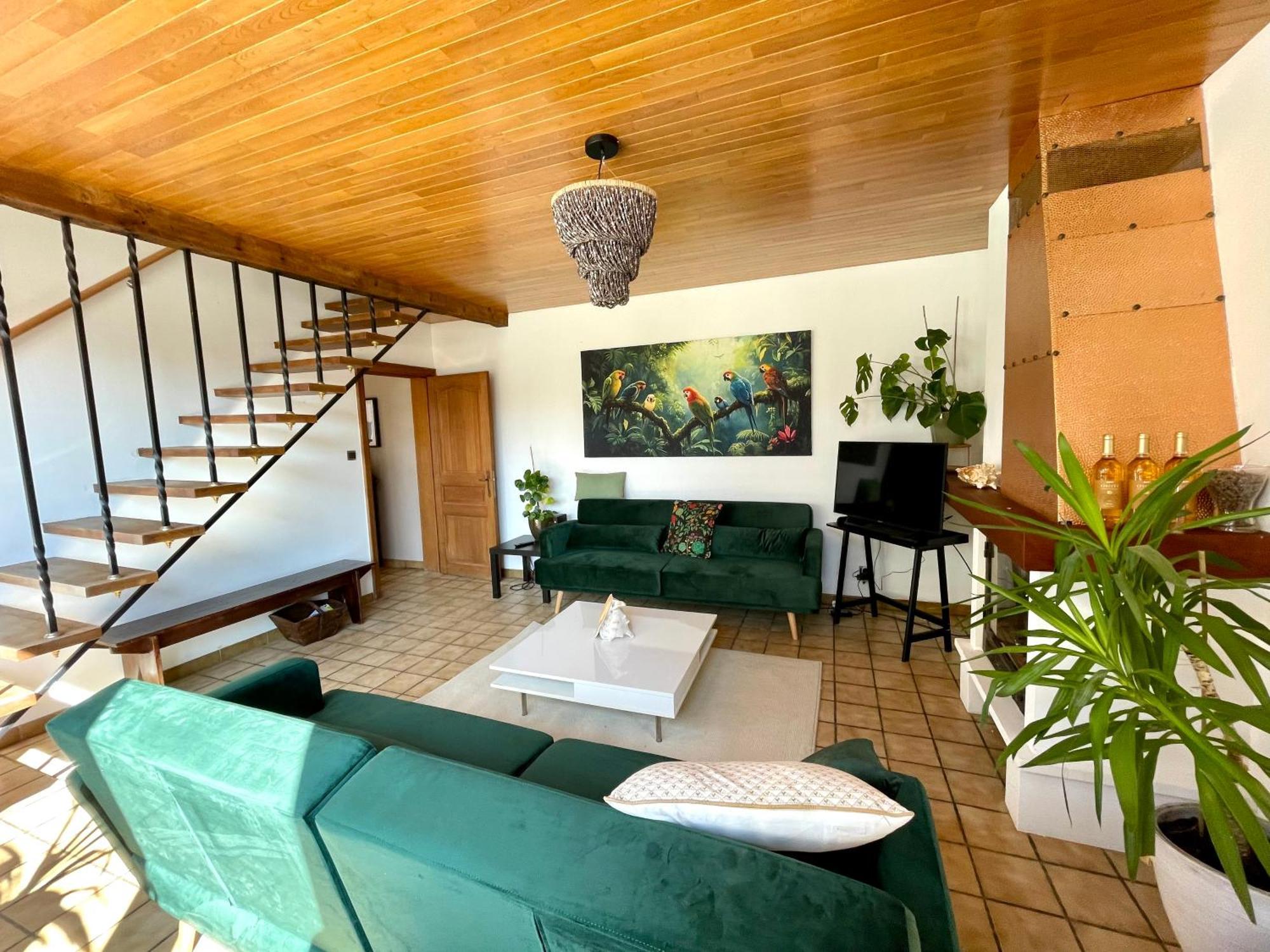 Homestay Villa O Virton Zewnętrze zdjęcie